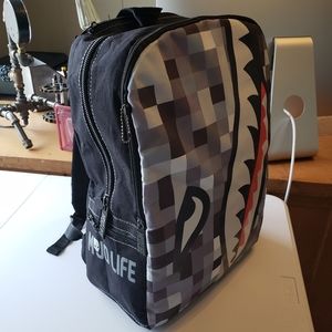 Mojo Life Digi shark backpack, travel bag